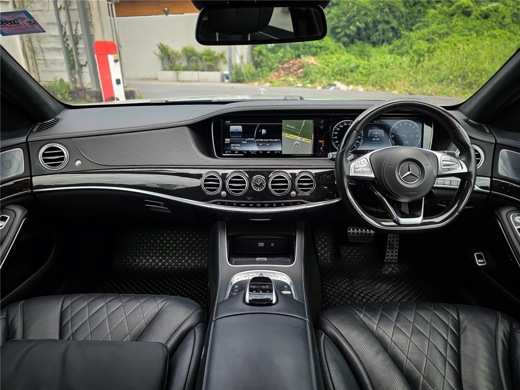 MERCEDES-BENZ