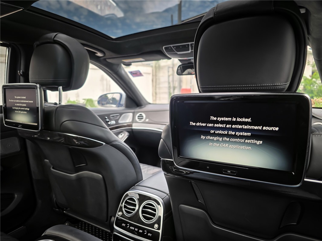MERCEDES-BENZ